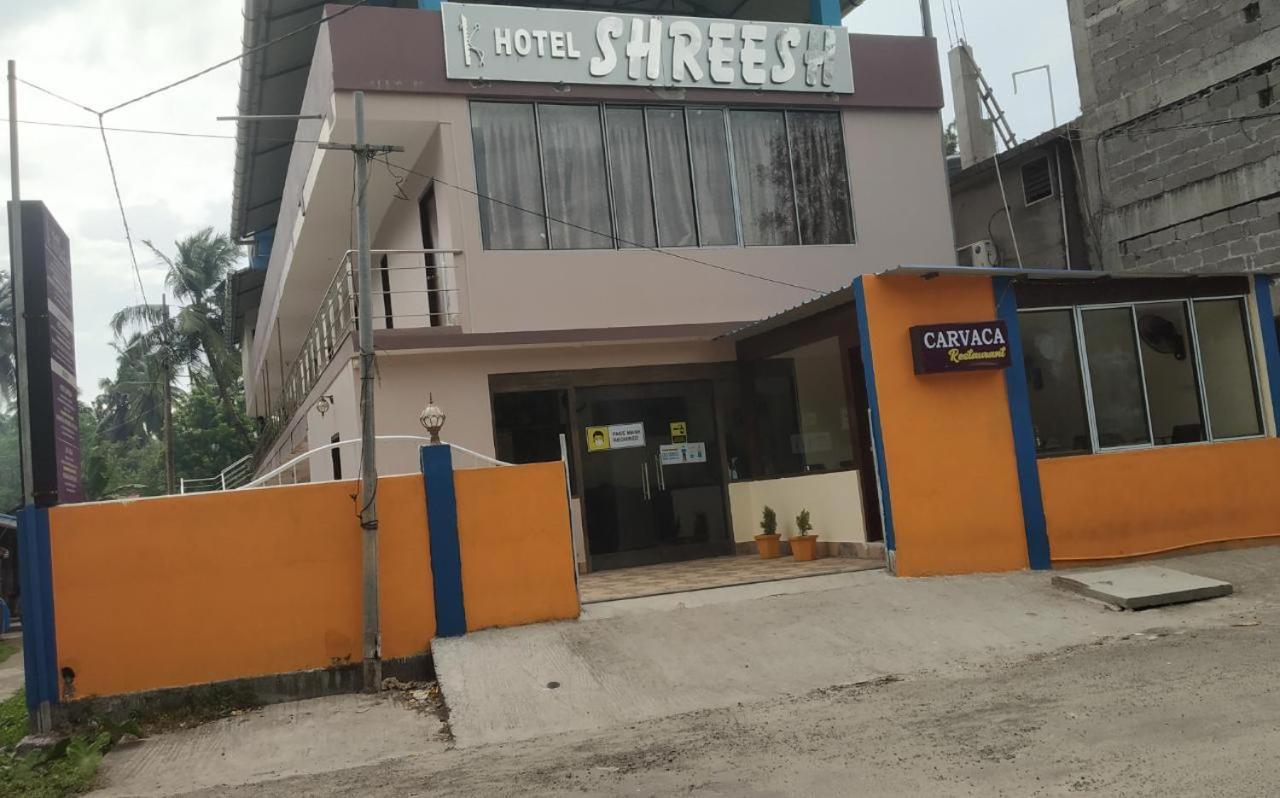 Hotel Shreesh Sitapur Exteriör bild